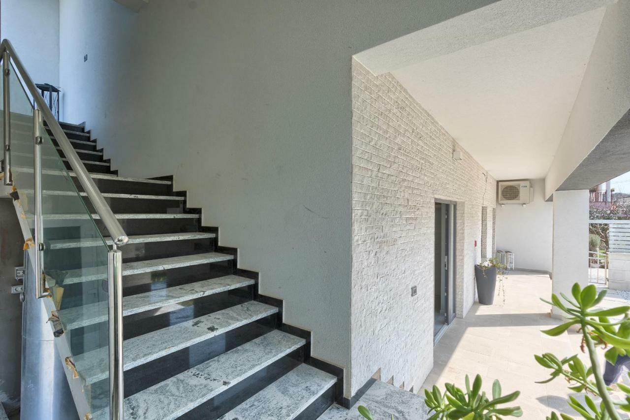 Apartments La Mer พูลา ภายนอก รูปภาพ