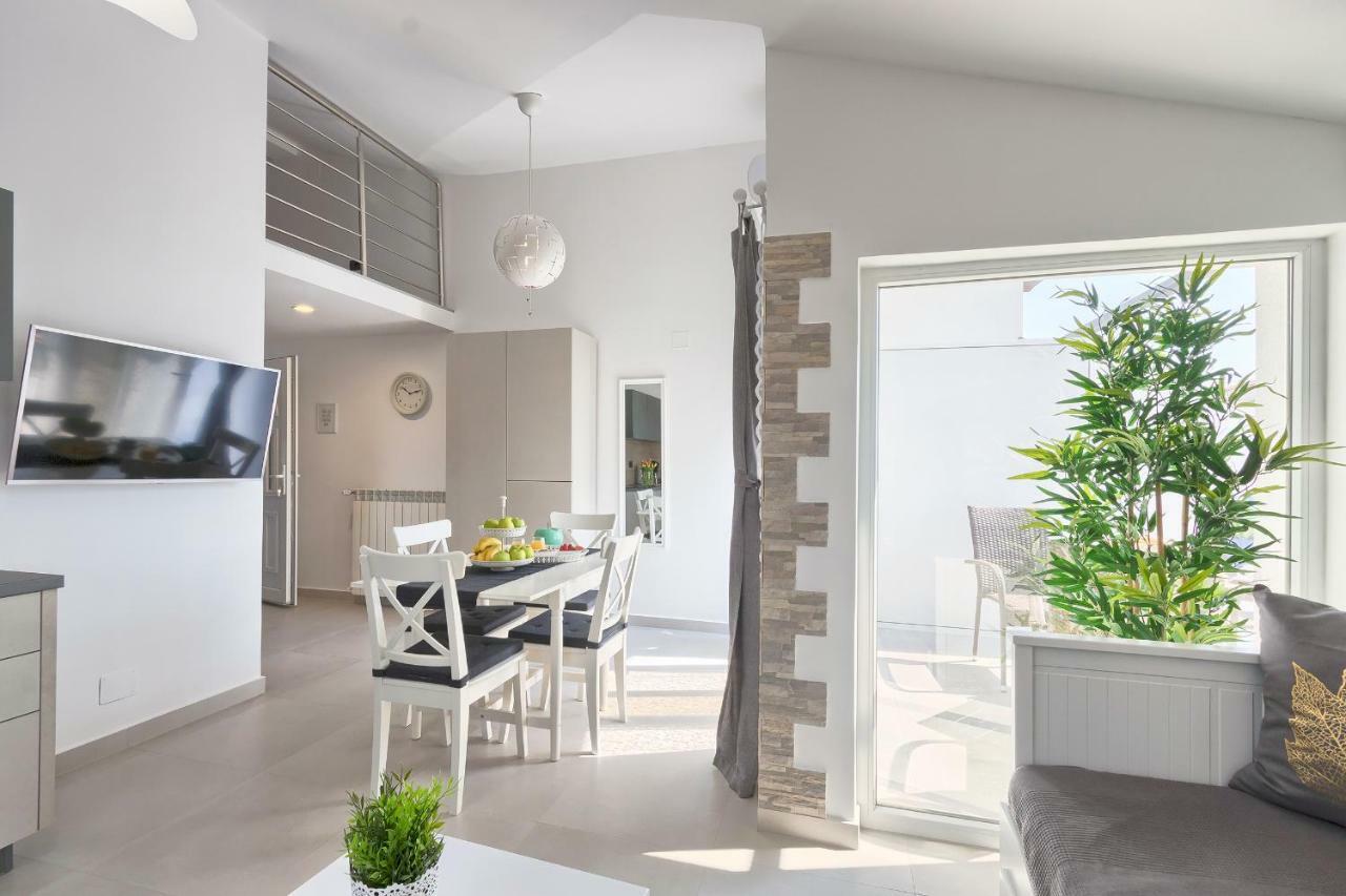 Apartments La Mer พูลา ภายนอก รูปภาพ
