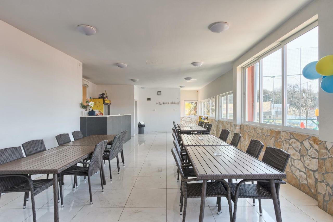 Apartments La Mer พูลา ภายนอก รูปภาพ