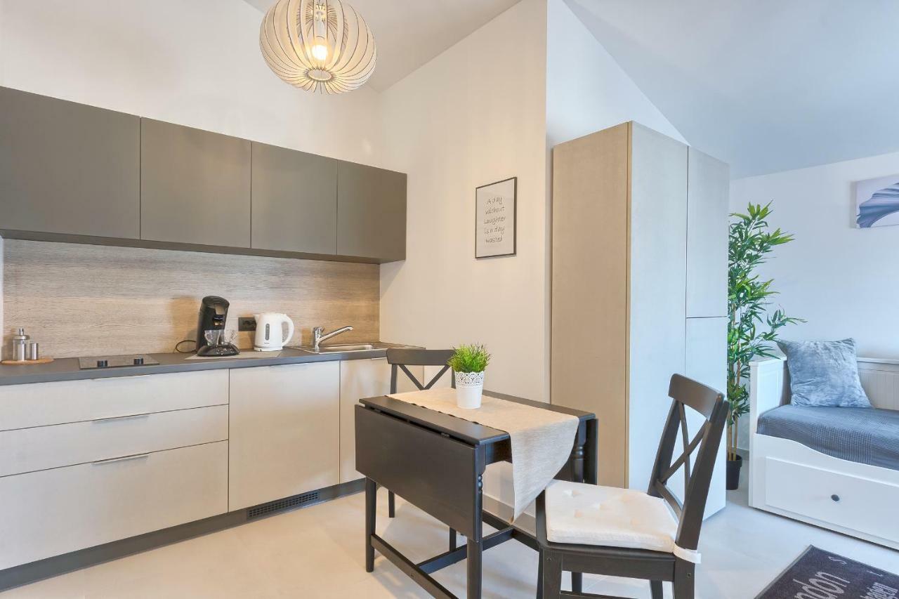 Apartments La Mer พูลา ภายนอก รูปภาพ